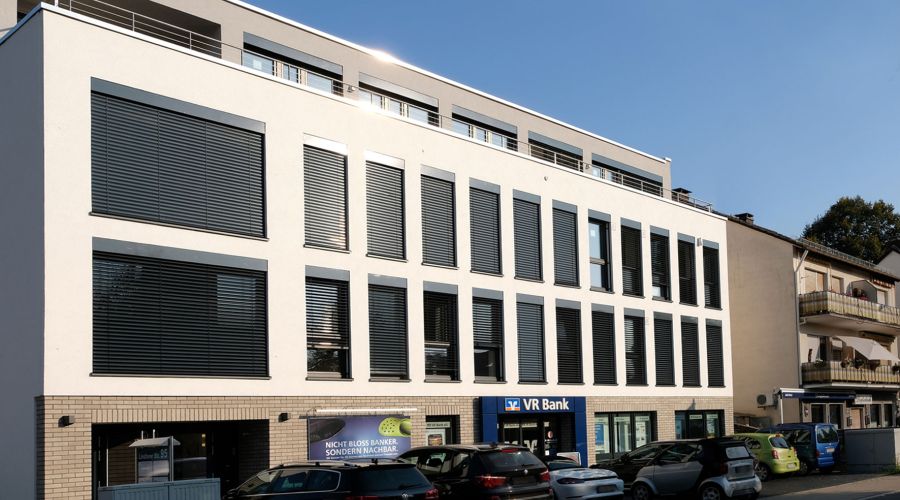 S.P.O.R.T INSTITUT in Overath bei Köln, Aufnahme von der Straße aus